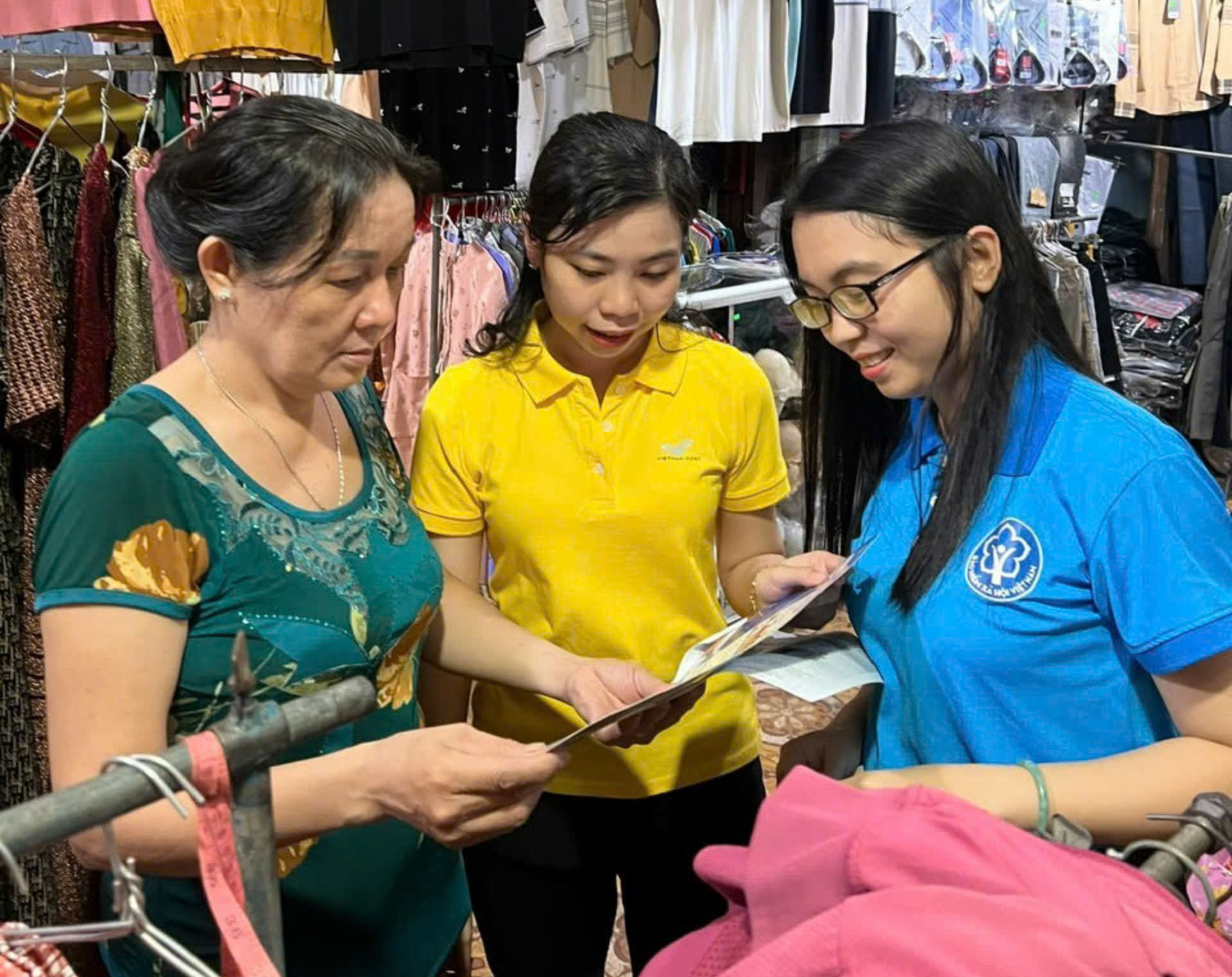Công tác tuyên truyền về BHXH tự nguyện, BHYT là một trong những yếu tố then chốt để thị xã Long Mỹ thực hiện tốt chỉ tiêu BHXH, BHYT.